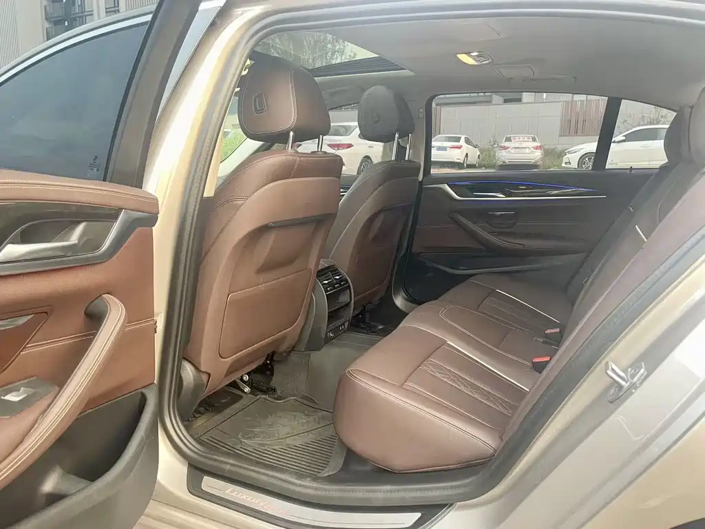 BMW 5 Series 2022