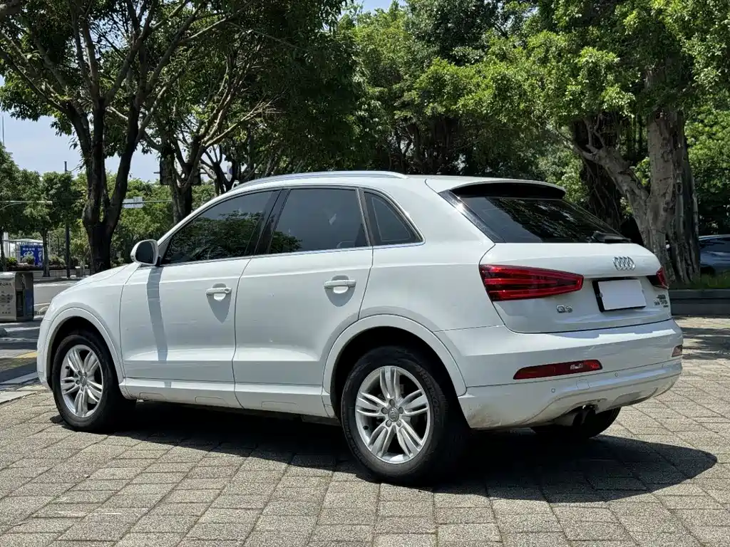 Audi Q3 2015