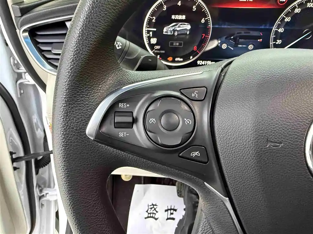 Buick GL8 2023 — фото 11