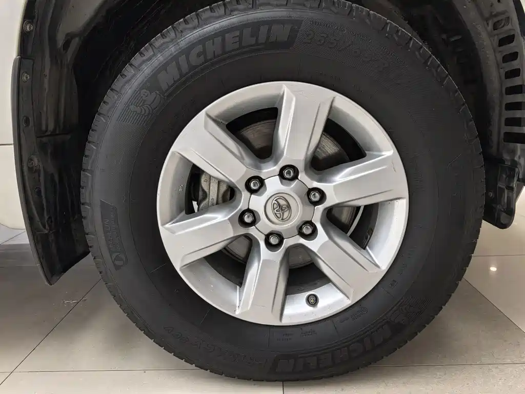 Toyota Prado 2016 — фото 18