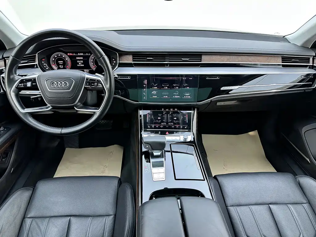 Audi A8 2019 — фото 3