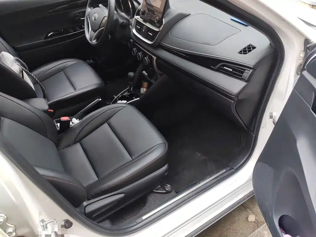 Toyota Yaris L 2022 — фото 19