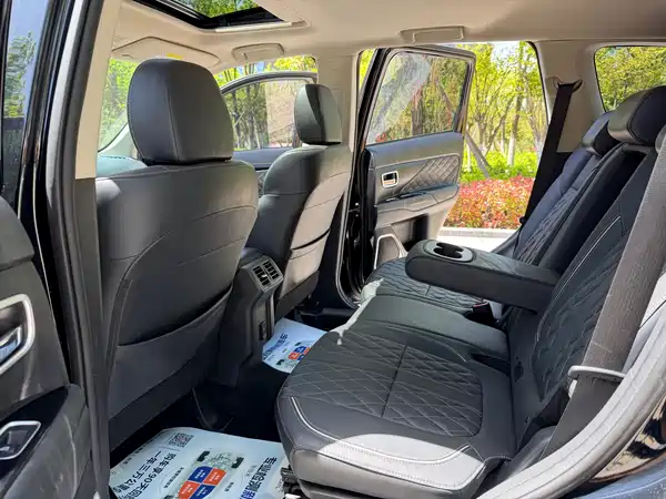 Mitsubishi Outlander 2021