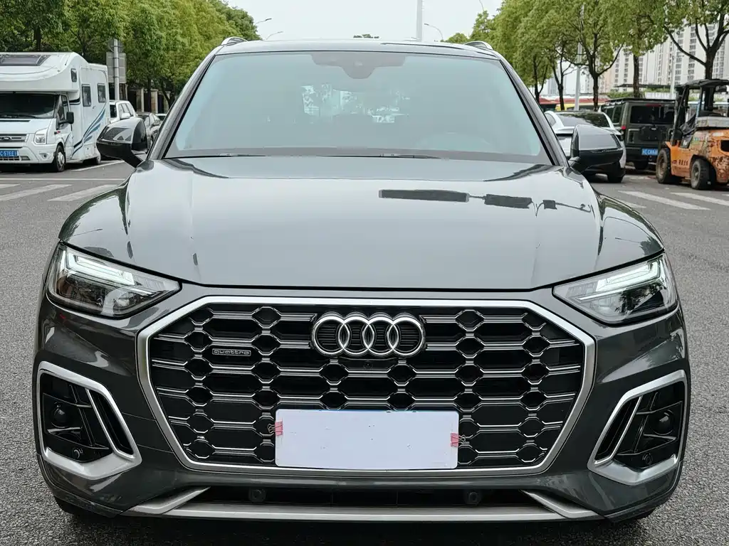 Audi Q5L 2022 — фото 2