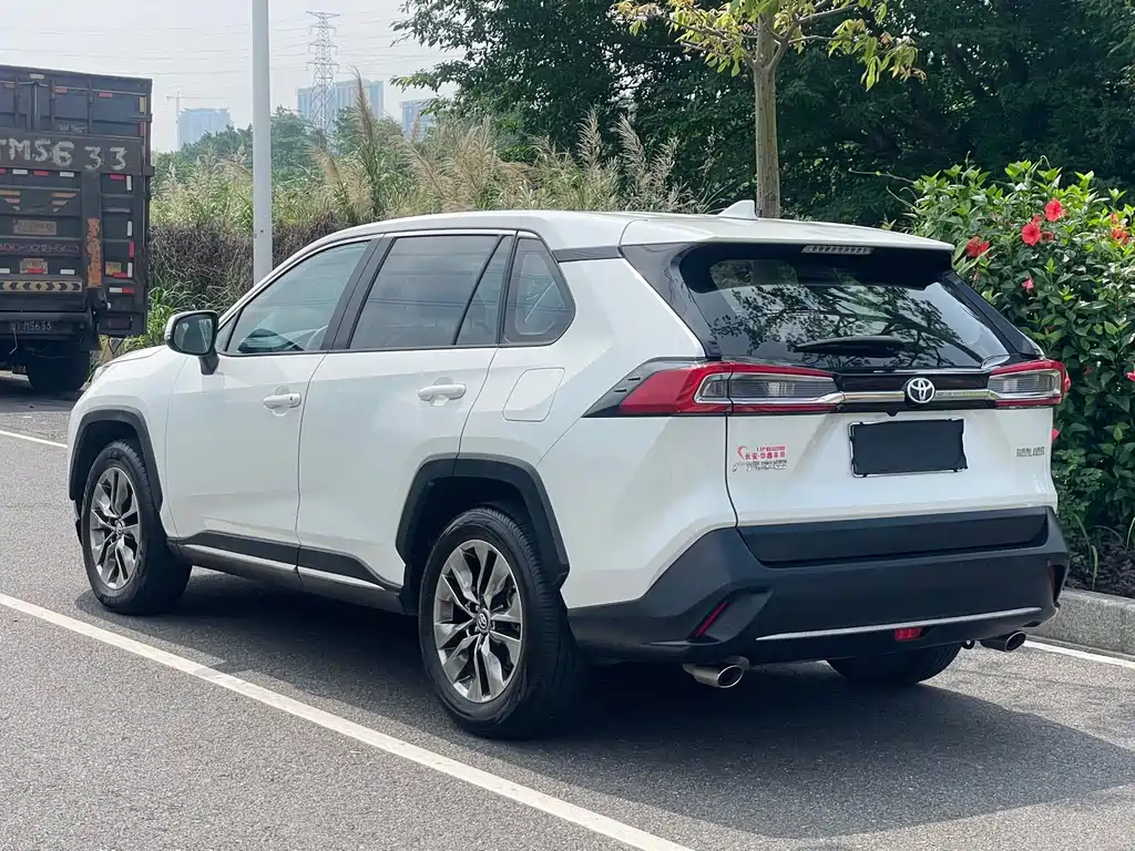 Toyota Wildlander 2021 — фото 34