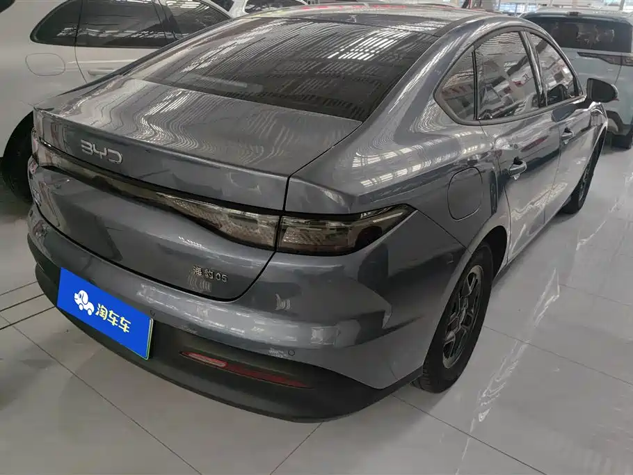 BYD Seal 05 DM-i 2025 — фото 3