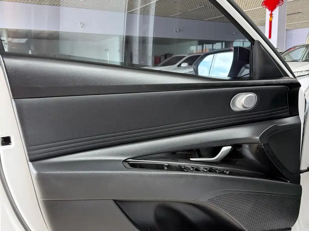 Hyundai Elantra 2022