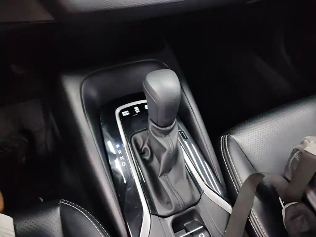 Toyota Corolla 2023 — фото 14