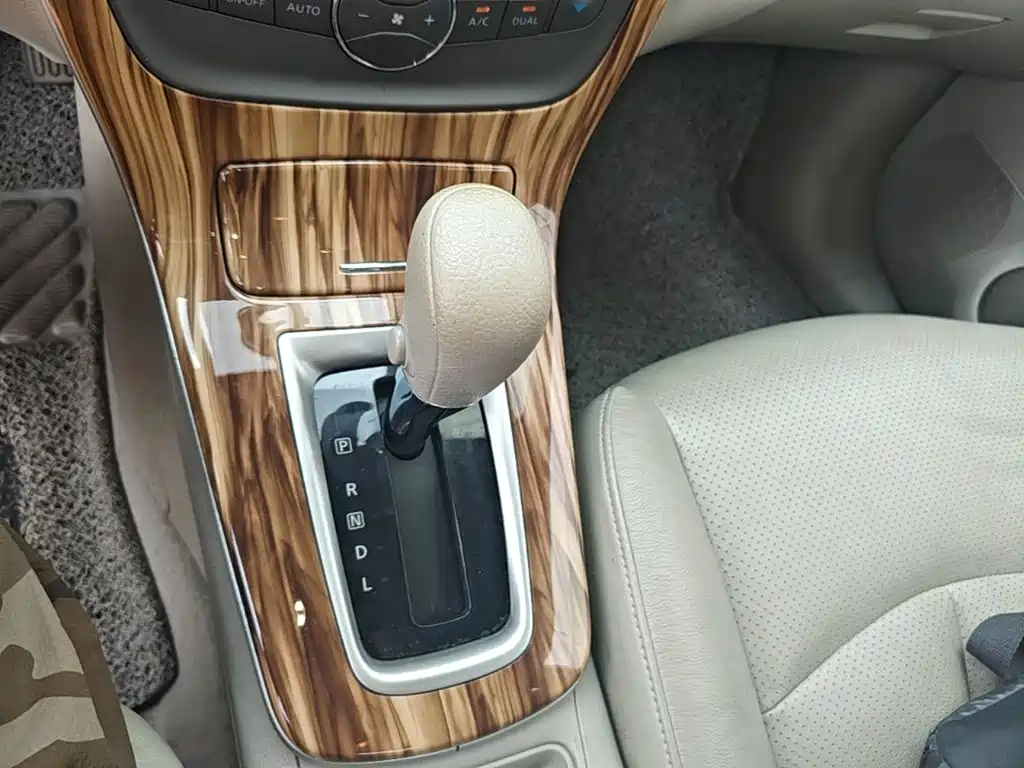 Nissan Sylphy 2014 — фото 14