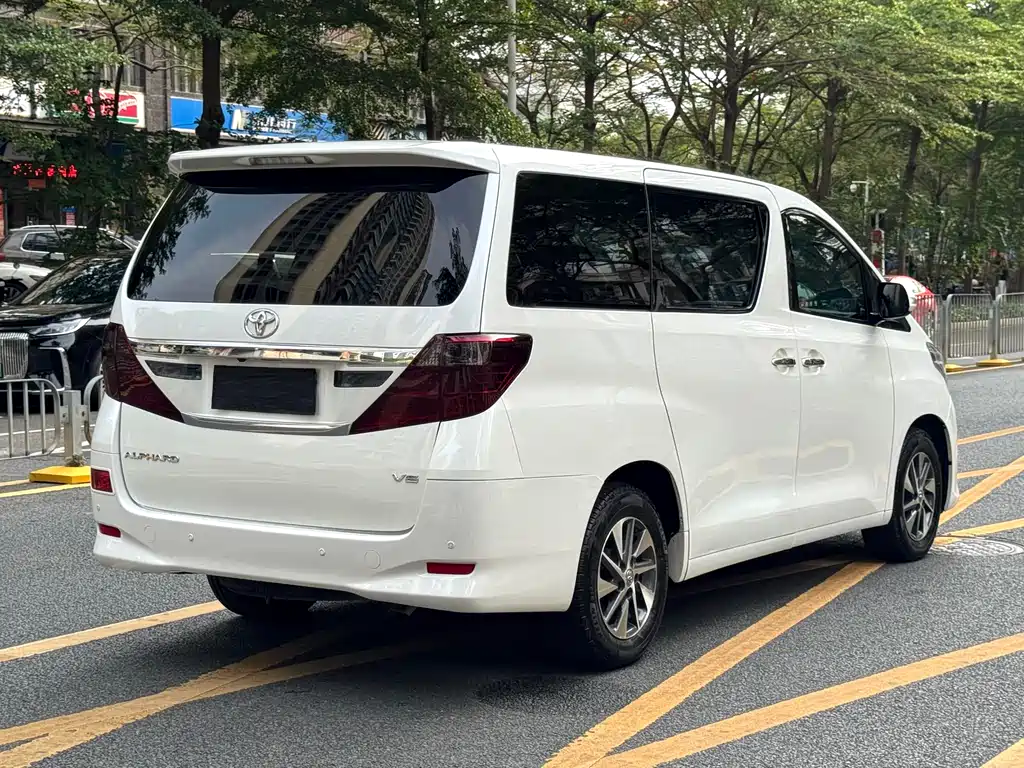 Toyota Alphard 2014 — фото 24