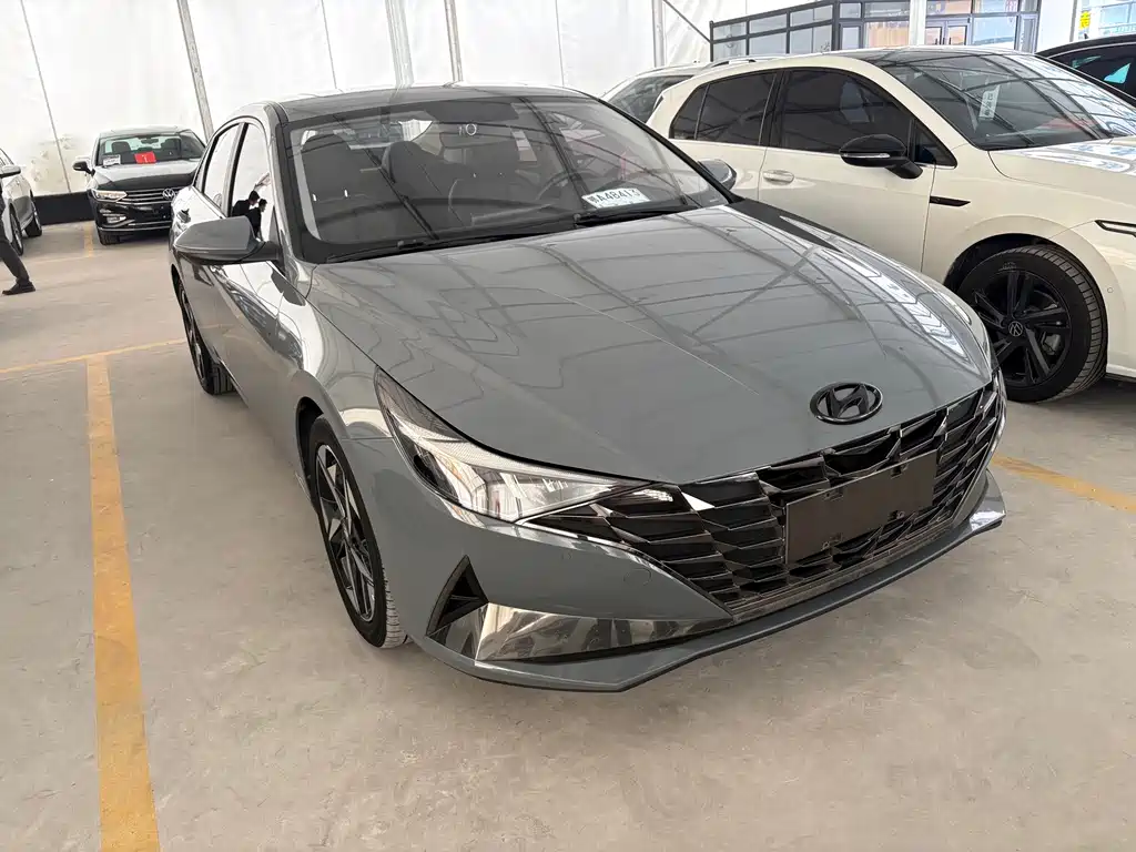 Hyundai Elantra 2022