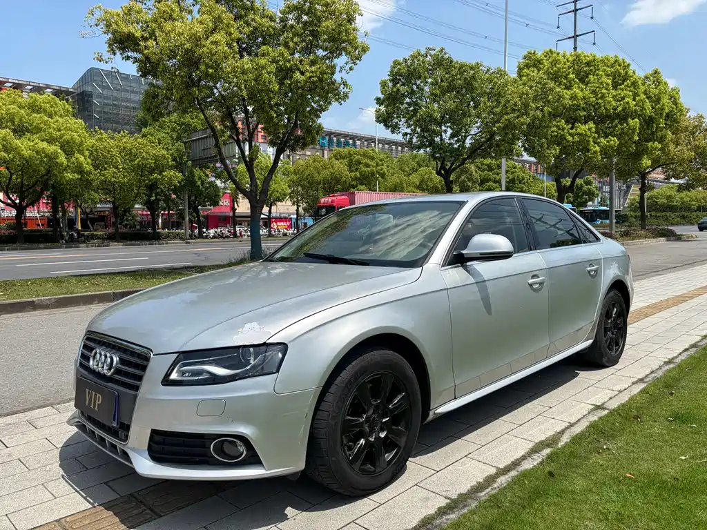 Audi A4L 2012