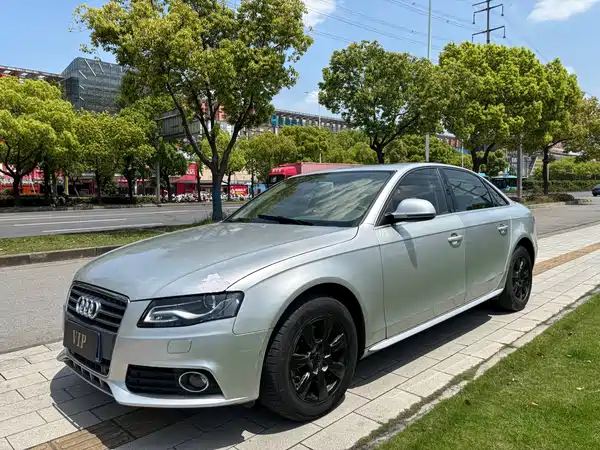 Audi A4L 2012