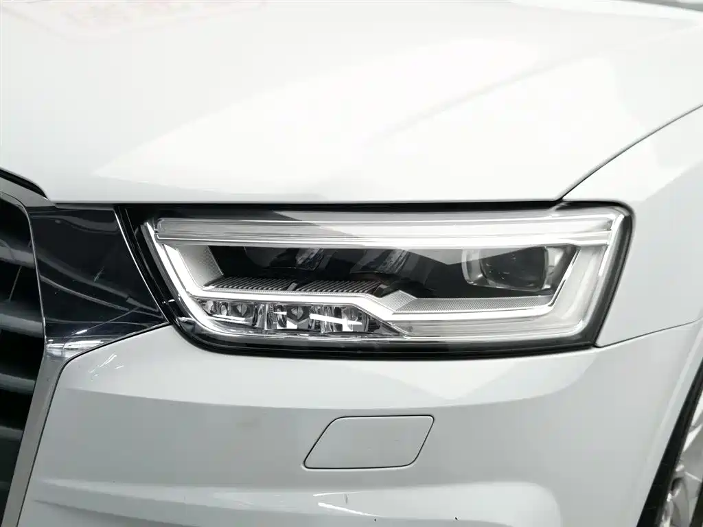 Audi Q3 2018 — фото 7