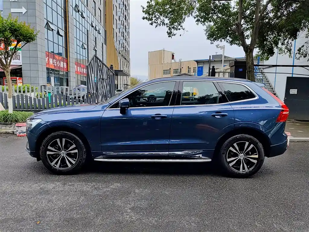 Volvo XC60 2024 — фото 3
