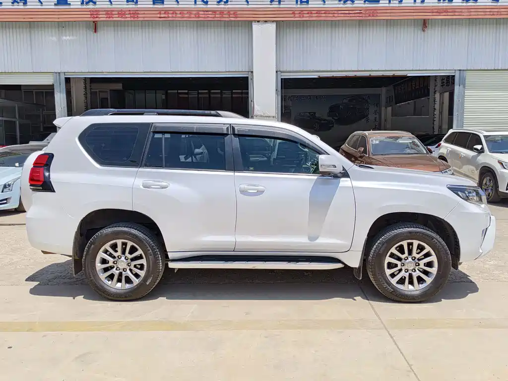Toyota Prado 2019 — фото 5
