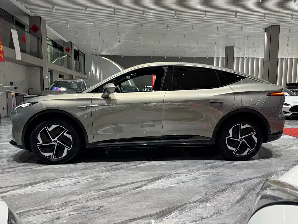 Roewe Feifan R7 2025 — фото 27