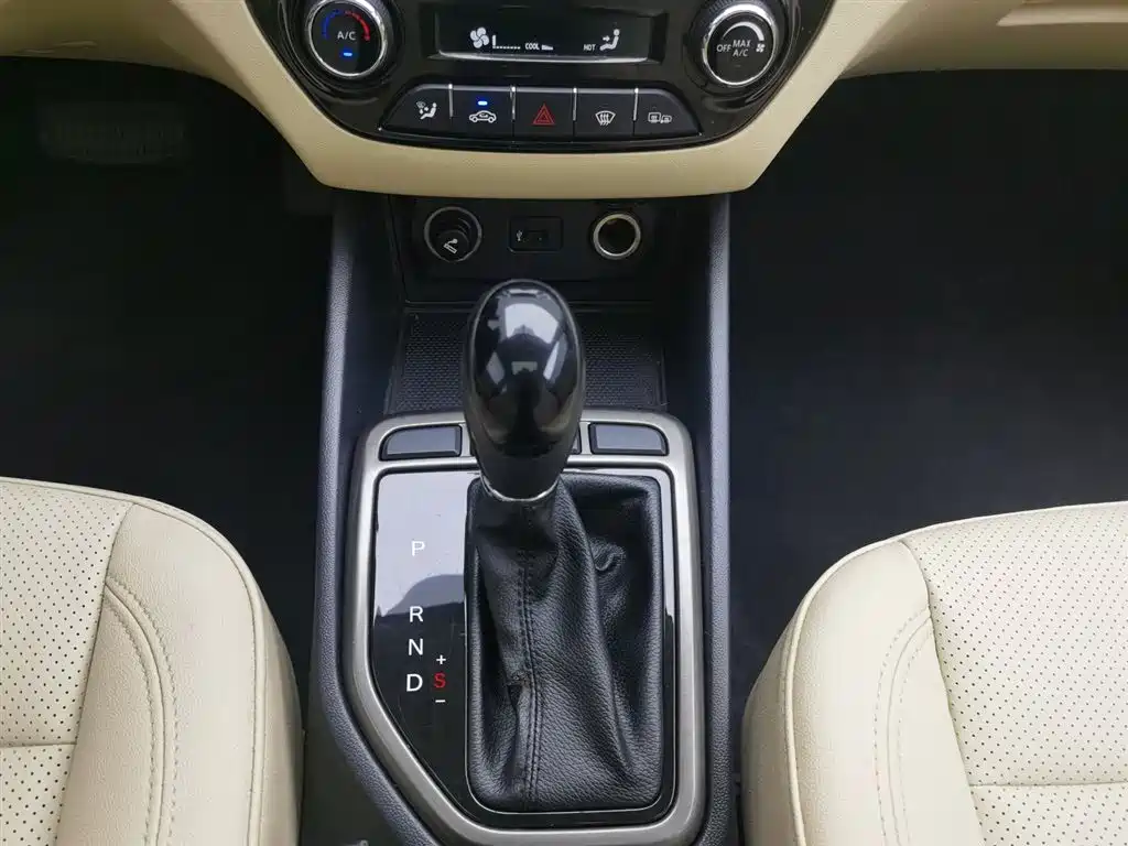 Changan Eado 2017 — фото 13