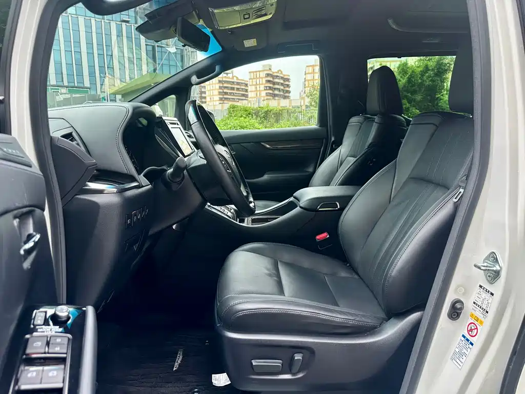 Toyota Alphard 2019 — фото 4