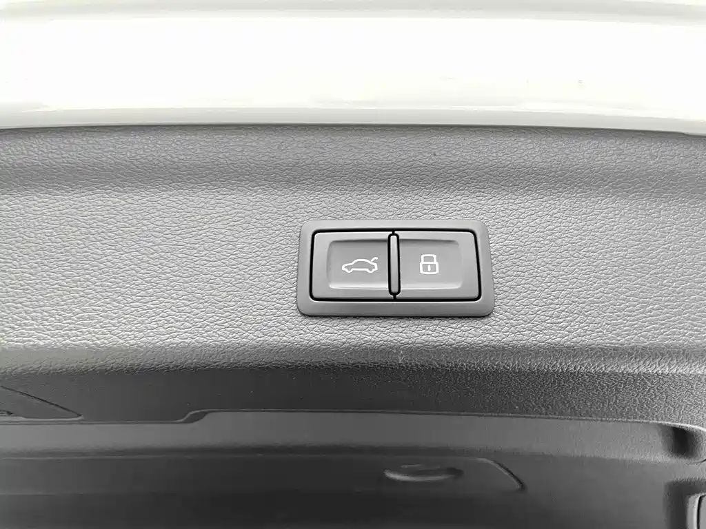 Audi Q3 2022 — фото 17