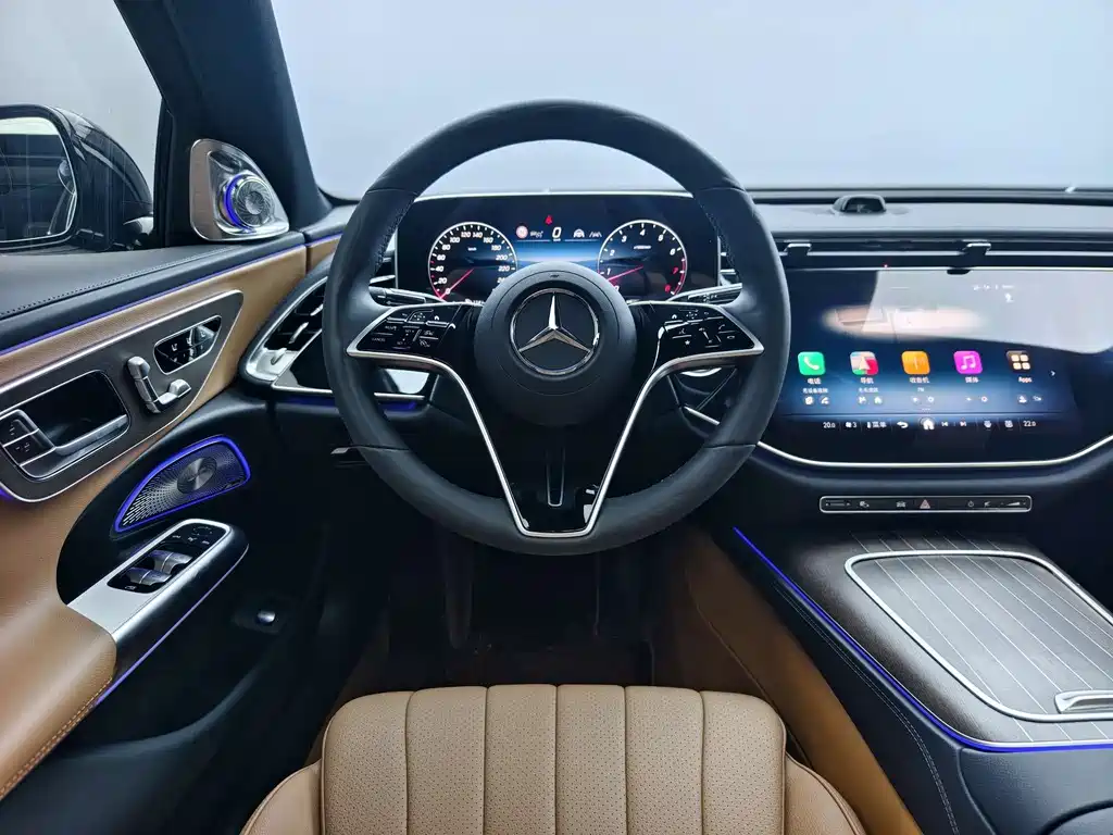 Mercedes-Benz E-Class 2025 — фото 7