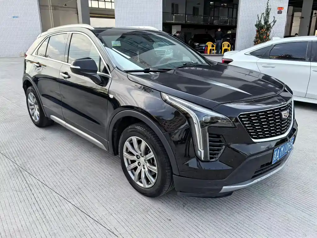 Cadillac XT4 2019 — фото 2