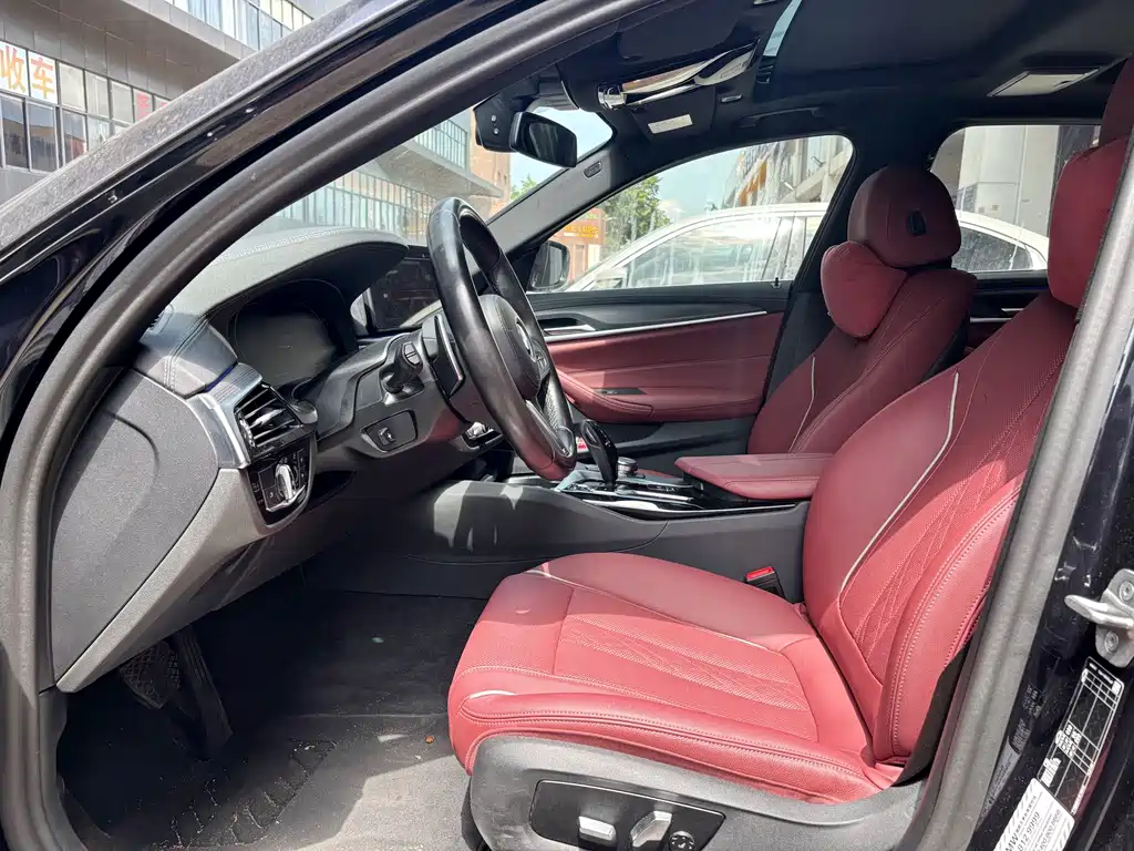 BMW 5 Series 2023