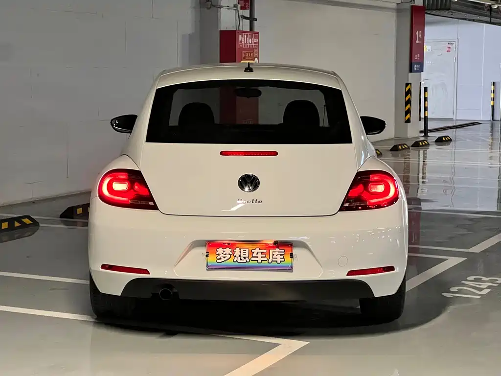 Volkswagen Beetle 2015