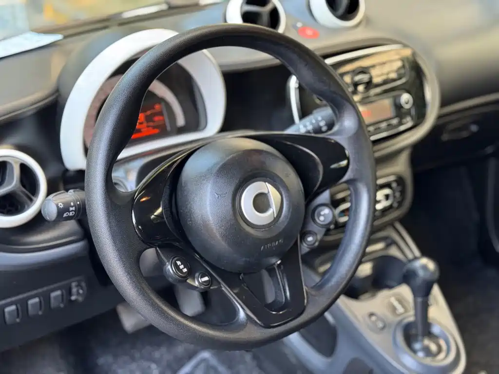 smart Fortwo 2019 — фото 4