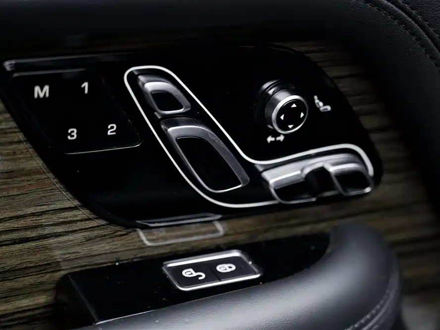 Land Rover Range Rover 2018 — фото 19