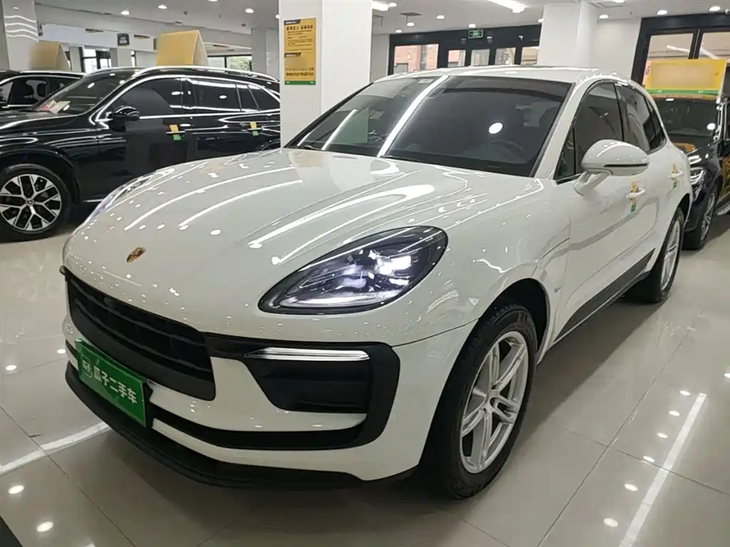 Porsche Macan 2022 — фото 1