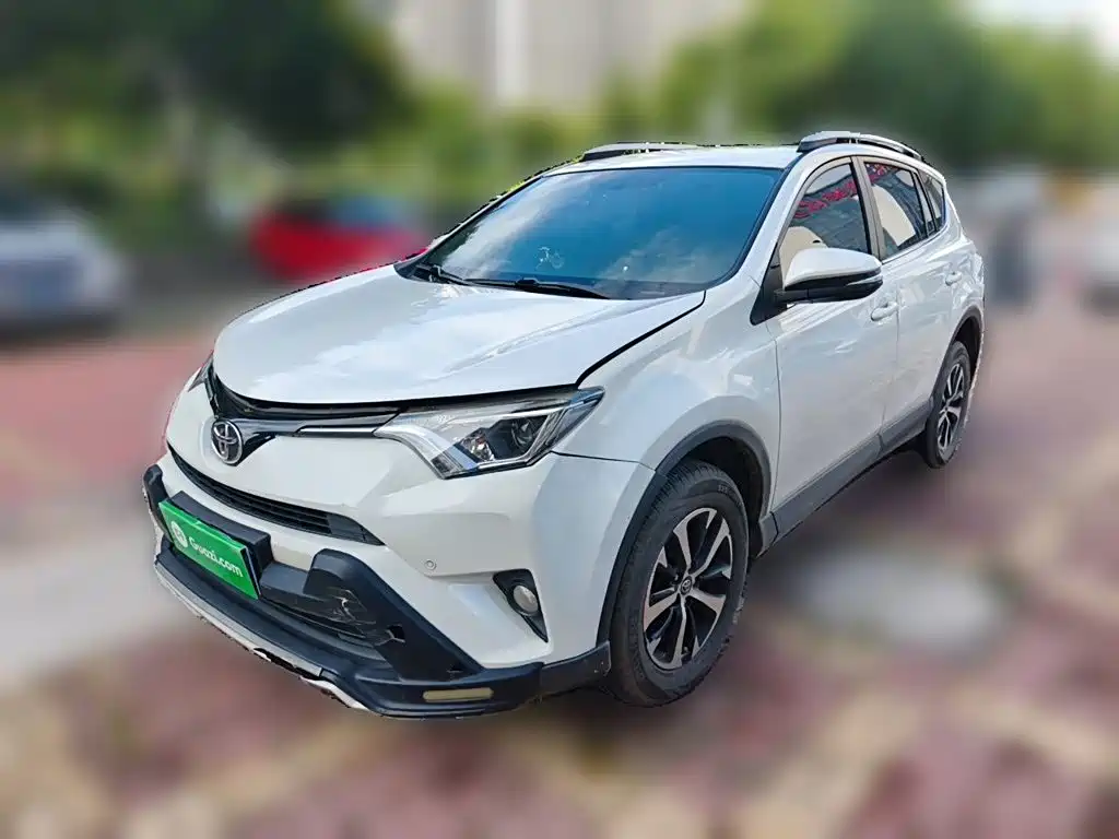 Toyota RAV4 2018 — фото 2