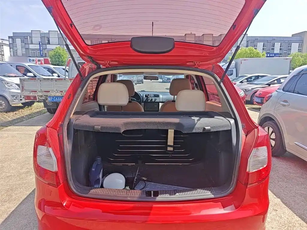Skoda Fabia 2014 — фото 19
