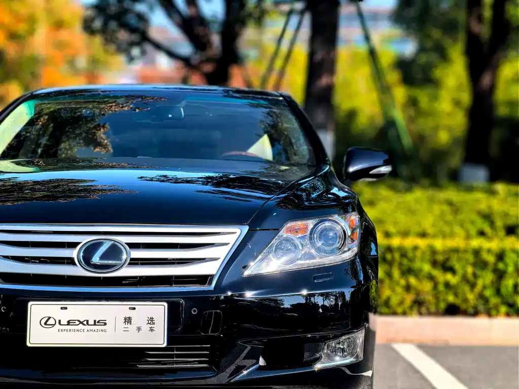 Lexus LS 2011 — фото 3