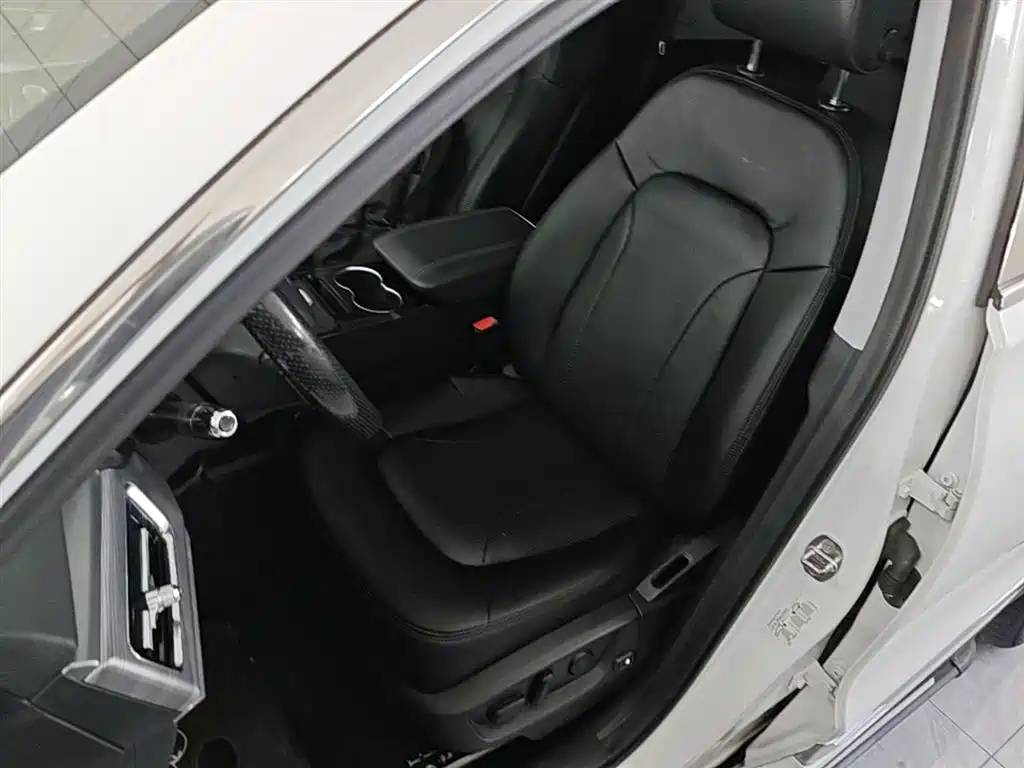 Chery Tiggo 8 2022 — фото 15