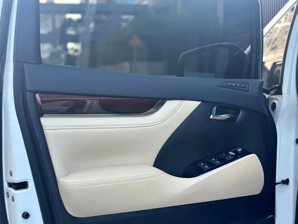 Toyota Alphard 2016 — фото 8