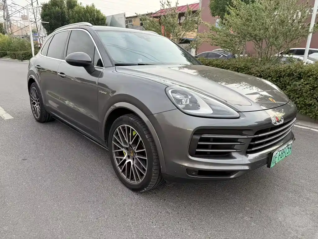 Porsche Cayenne Hybrid 2021 — фото 2