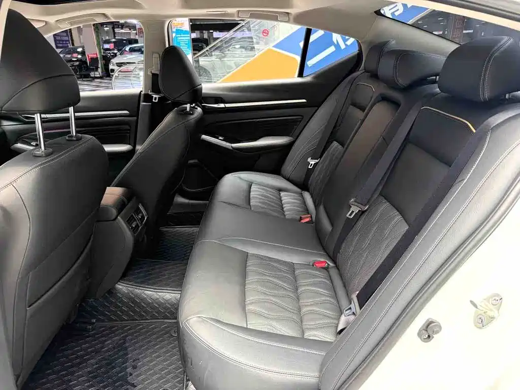 Nissan Teana 2023