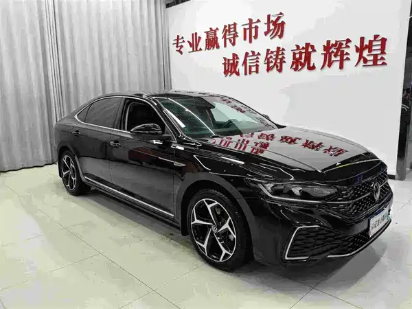 Volkswagen Passat 2024