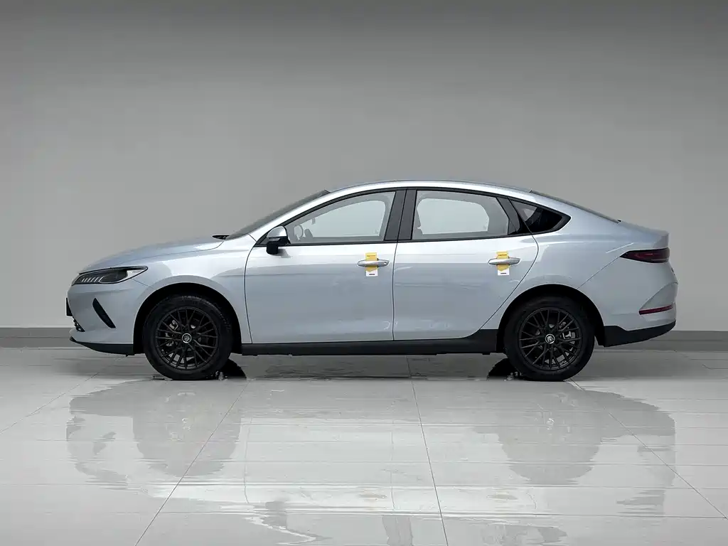 BYD Qin PLUS 2025 — фото 11