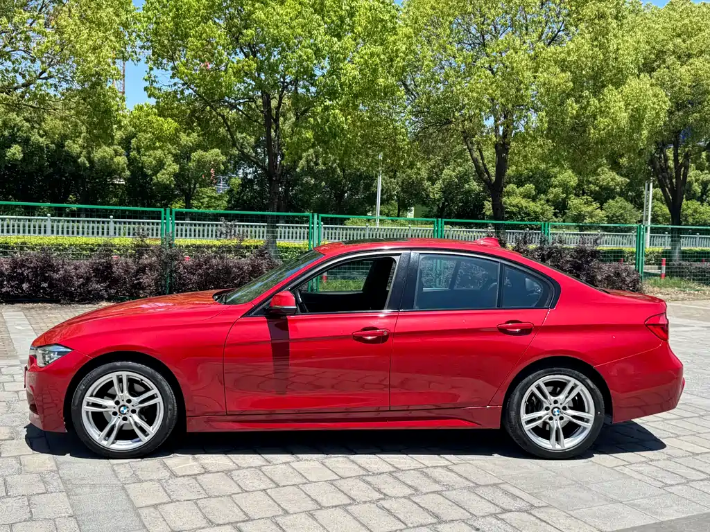 BMW 3 Series 2019 — фото 14