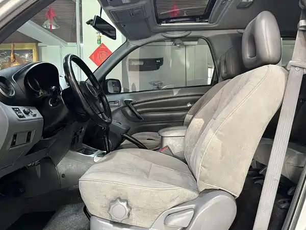 Toyota RAV4 2004