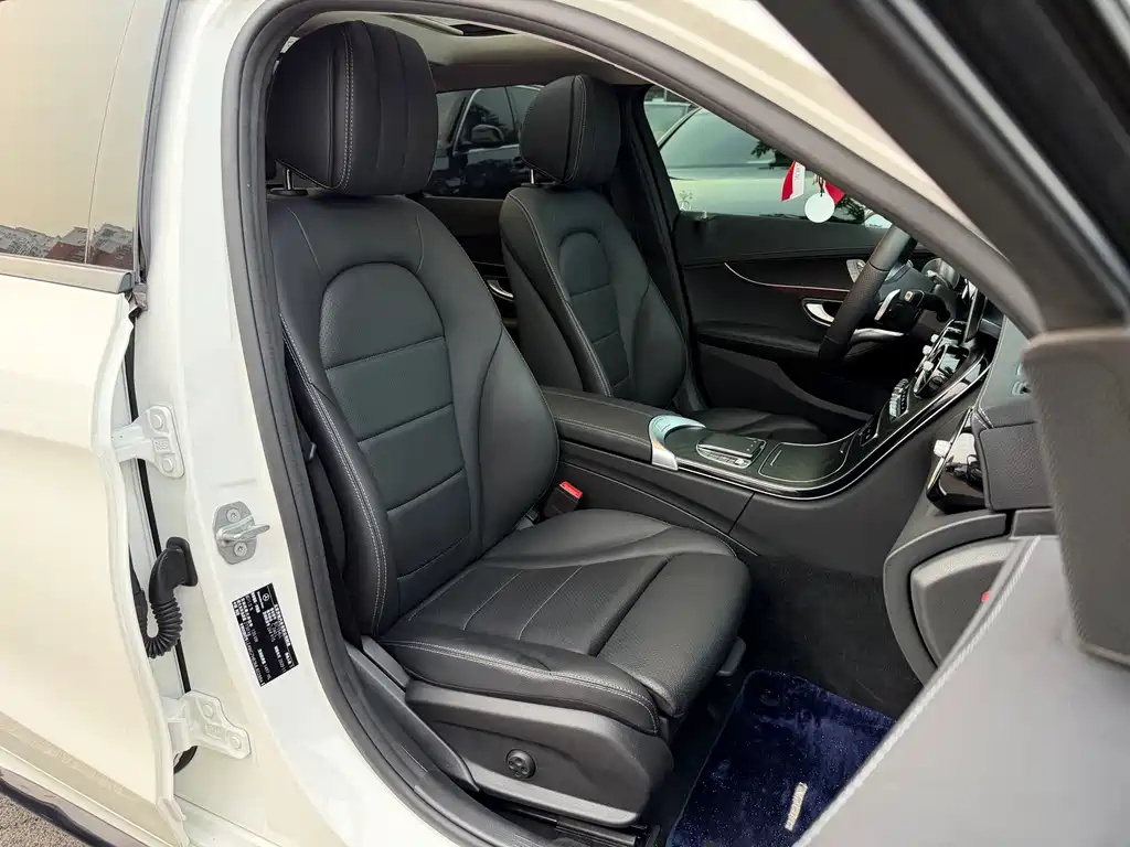 Mercedes-Benz C-Class 2021 — фото 12