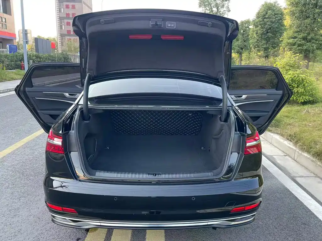 Audi A6L 2023 — фото 14