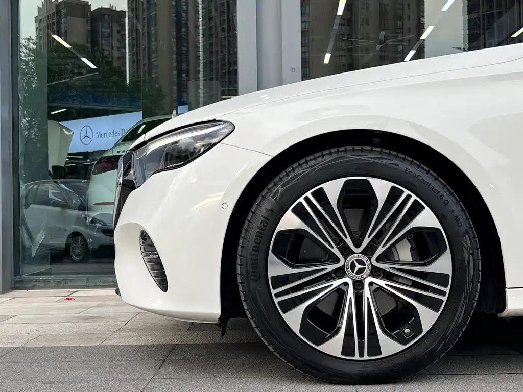 Mercedes-Benz E-Class 2025