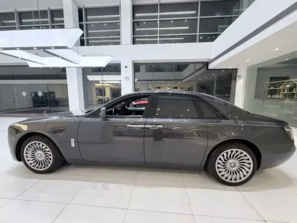 Rolls-Royce Ghost 2011