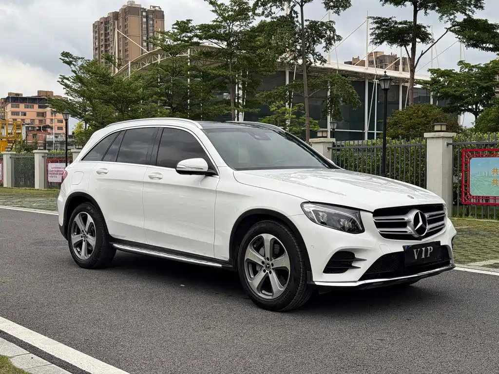 Mercedes-Benz GLC 2017 — фото 39