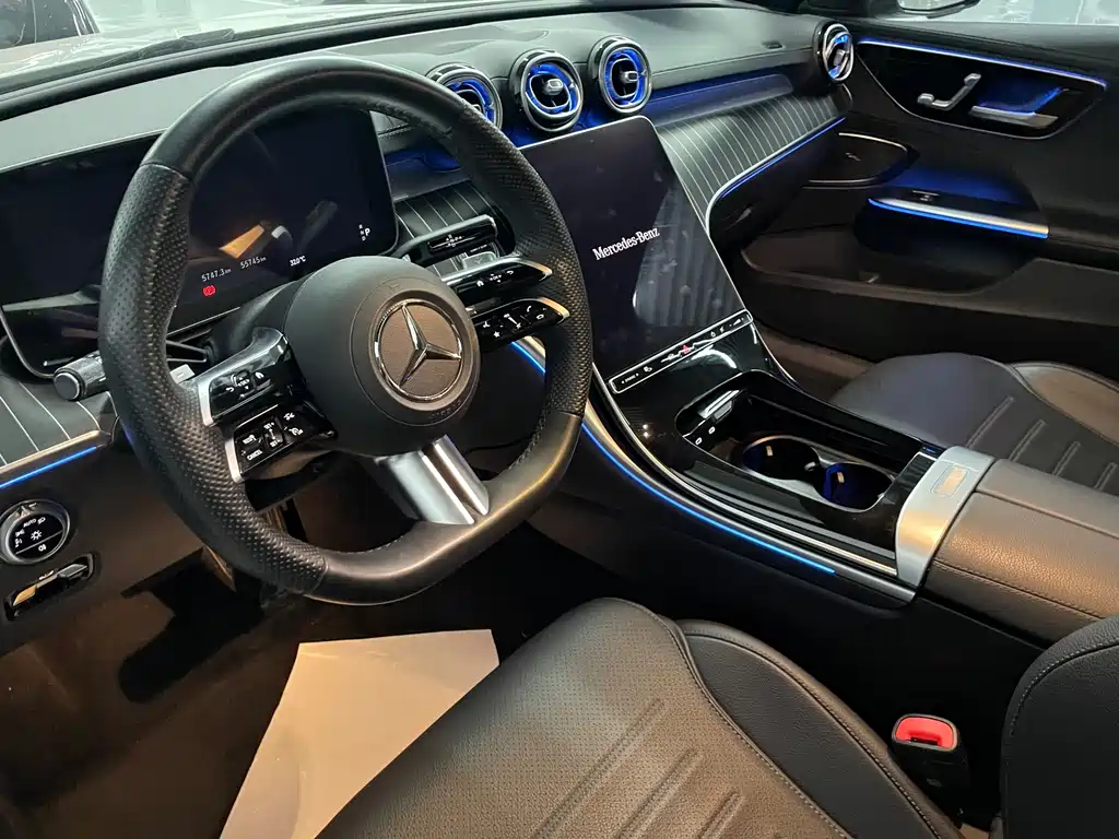 Mercedes-Benz C-Class 2023 — фото 12