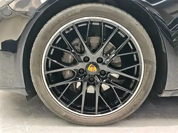Porsche Panamera 2023