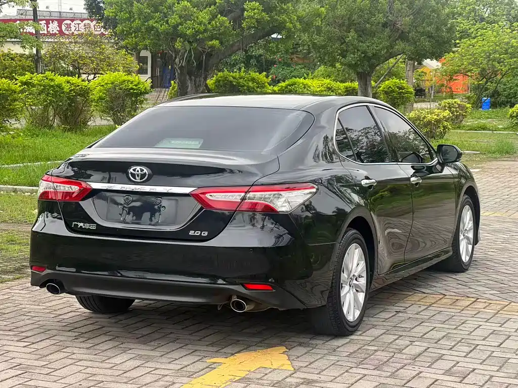Toyota Camry 2019 — фото 15